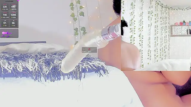 Ashley  Jones   online show from 03/18/26, 09:01