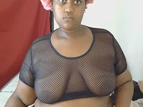 Snapshot of ThickLadie chatting on 10/02/25, 12:36 ThickLadie online show from 10/02/25, 12:36