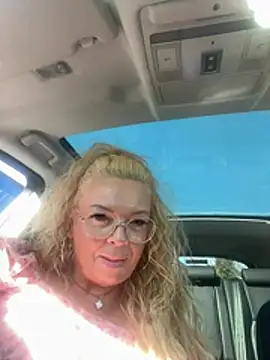 BonnyDesire online show from 04/24/26, 01:57