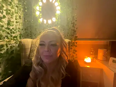 BonnyDesire online show from 11/23/25, 07:35