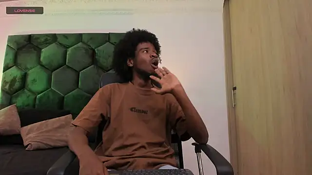 AllexJacob online show from 05/26/26, 01:20