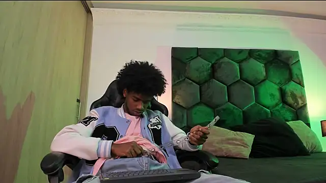 AllexJacob online show from 02/07/26, 01:08