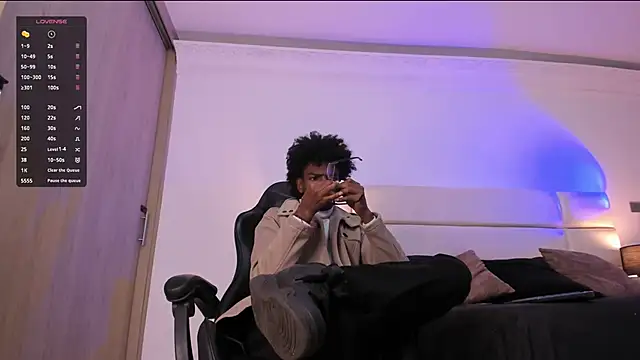 AllexJacob online show from 12/18/25, 01:15