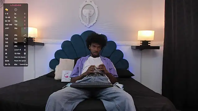 AllexJacob online show from 10/08/25, 01:12