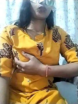 ms-naina online show from 11/13/25, 06:12