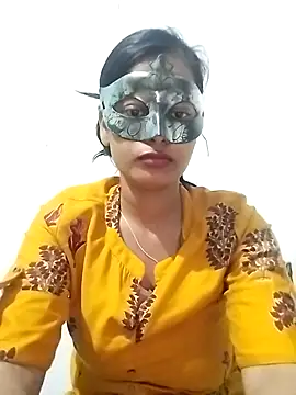 ms-naina online show from 04/19/26, 08:33