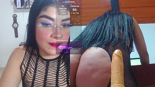 Snapshot of dakota_funny chatting on 10/01/25, 06:12 dakota funny online show from 10/01/25, 06:12