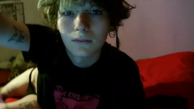 Snapshot of Nydia_Levine chatting on 10/21/25, 12:15 Nydia Levine online show from 10/21/25, 12:15