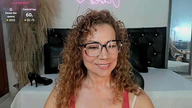 Jademommy  online show from 10/06/25, 03:46