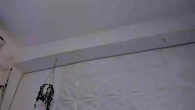 Dakota x18 online show from 10/16/25, 07:33