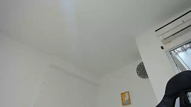 Dakota x18 online show from 10/07/25, 07:59