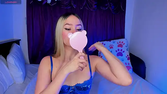 Shairaclark  online show from 05/07/26, 02:27