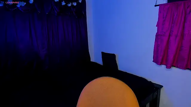 Shairaclark  online show from 03/25/26, 01:39