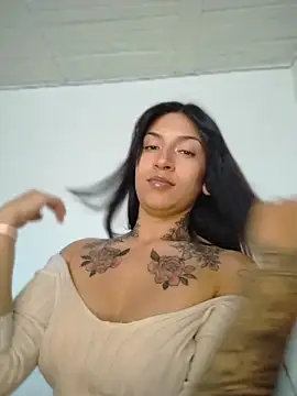 Snapshot of gabii_hardy chatting on 05/27/26, 03:30 gabii hardy online show from 05/27/26, 03:30