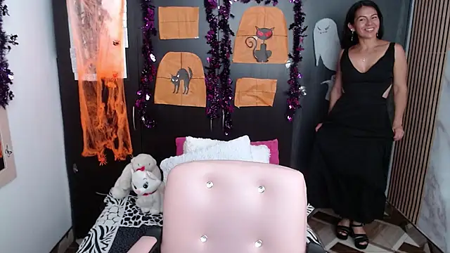 camilavargas  online show from 10/30/25, 09:01