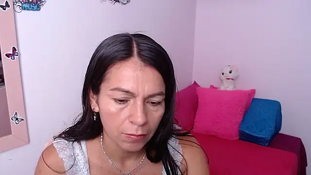 camilavargas  online show from 03/27/26, 04:30