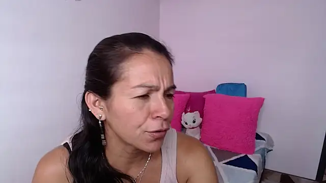 camilavargas  online show from 02/15/26, 03:55