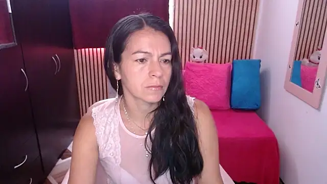 camilavargas  online show from 04/14/26, 04:12