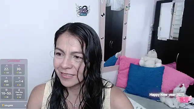 camilavargas  online show from 11/23/25, 11:48