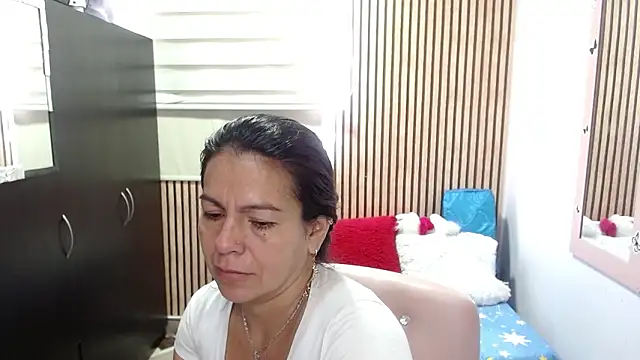 camilavargas  online show from 06/12/26, 02:48