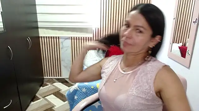 Snapshot of camilavargas_ chatting on 06/01/26, 09:47 camilavargas online show from 06/01/26, 09:47