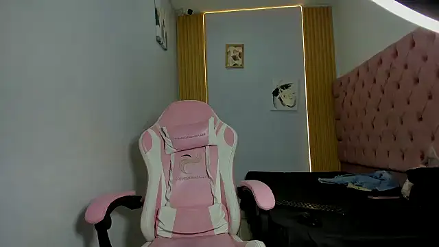 Naomis 35 online show from 10/06/25, 07:25