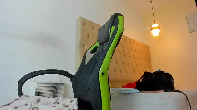 Naomis 35 online show from 11/30/25, 04:41