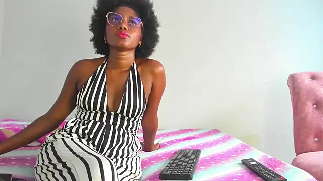 Beauty Luci online show from 11/08/25, 08:01