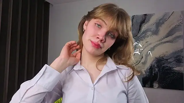 pienaple online show from 11/19/25, 04:12