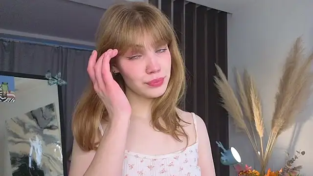 pienaple online show from 11/12/25, 04:05