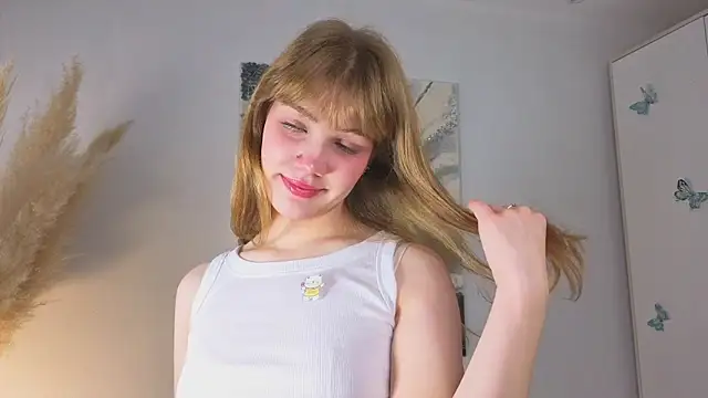 pienaple online show from 10/26/25, 04:02