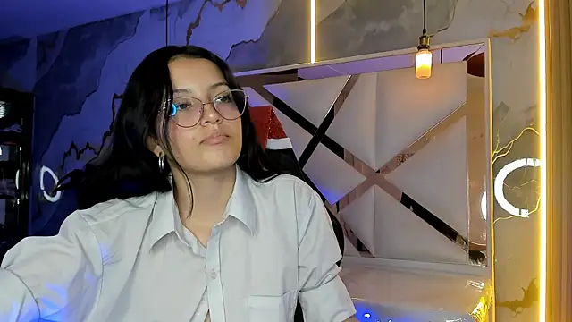 sophiadoll tf online show from 12/18/25, 08:34