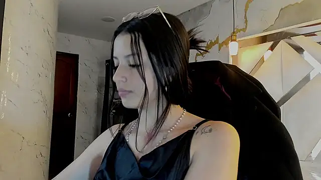 sophiadoll tf online show from 04/06/26, 08:32