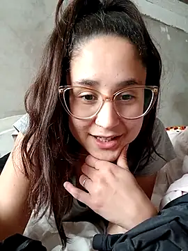 Snapshot of linameii chatting on 10/06/25, 04:41 linameii online show from 10/06/25, 04:41