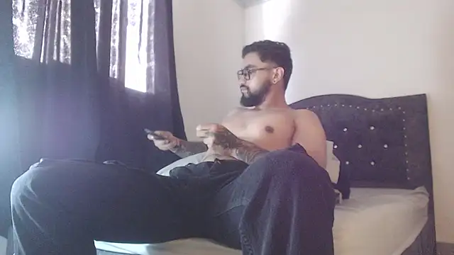 Chrys harris77 online show from 04/15/26, 06:23