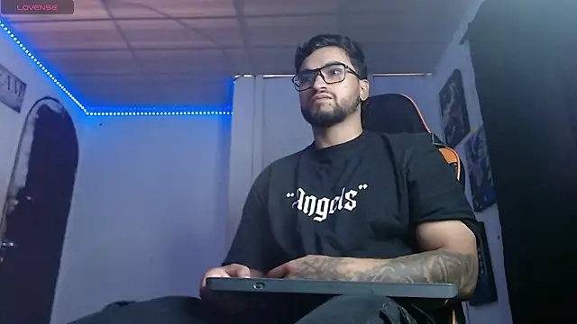 Chrys harris77 online show from 12/05/25, 07:12