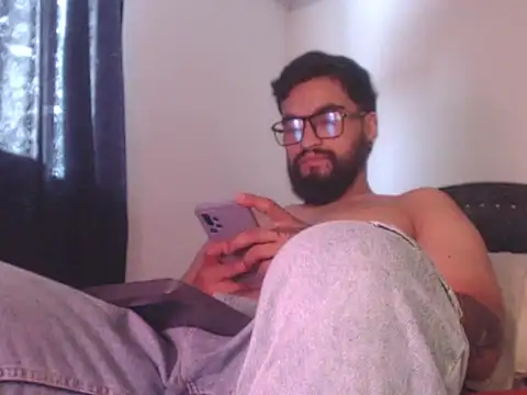 Snapshot of Chrys_harris77 chatting on 05/08/26, 04:33 Chrys harris77 online show from 05/08/26, 04:33