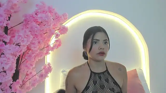 Snapshot of molly_lovee_ chatting on 06/30/26, 07:25 molly lovee online show from 06/30/26, 07:25
