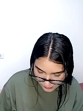 Snapshot of Renata_Zoe chatting on 10/15/25, 01:26 Renata Zoe online show from 10/15/25, 01:26