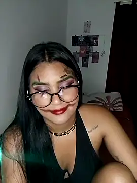 Renata Zoe online show from 10/31/25, 02:52