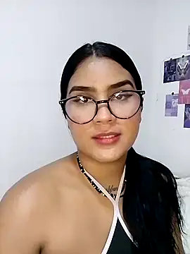 Snapshot of Renata_Zoe chatting on 10/10/25, 02:23 Renata Zoe online show from 10/10/25, 02:23