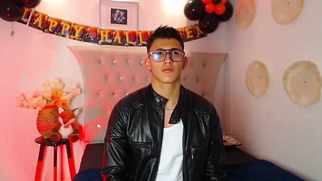 SalvadorFit online show from 10/08/25, 08:42