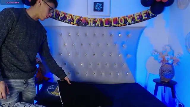 SalvadorFit online show from 10/17/25, 09:05