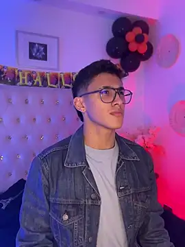 SalvadorFit online show from 10/11/25, 08:32