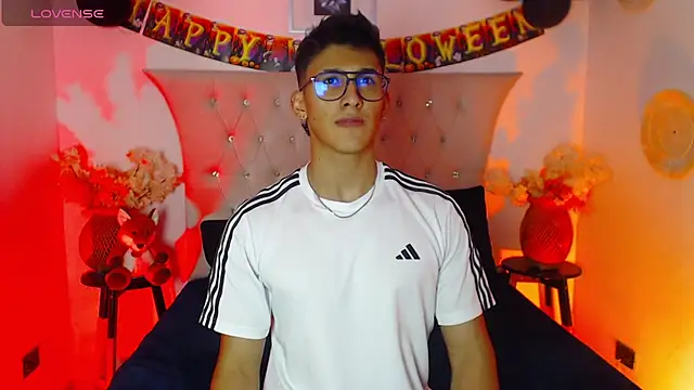 SalvadorFit online show from 10/24/25, 08:41