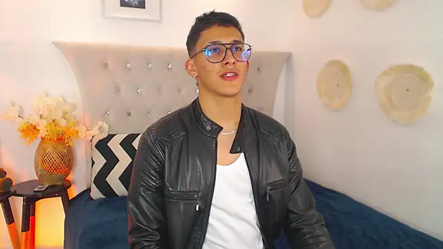 SalvadorFit online show from 09/18/25, 09:18