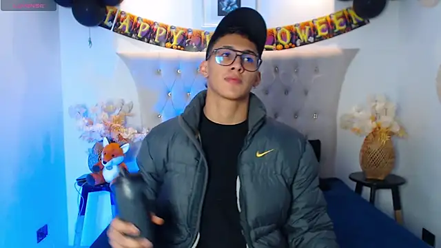 SalvadorFit online show from 10/15/25, 08:28