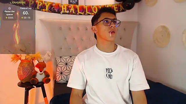 SalvadorFit online show from 10/06/25, 08:42