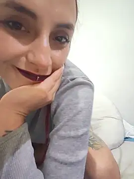 Snapshot of Anne_bh chatting on 05/30/26, 05:14 Anne bh online show from 05/30/26, 05:14