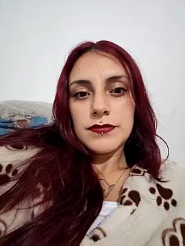 Snapshot of Anne_bh chatting on 11/11/25, 03:34 Anne bh online show from 11/11/25, 03:34